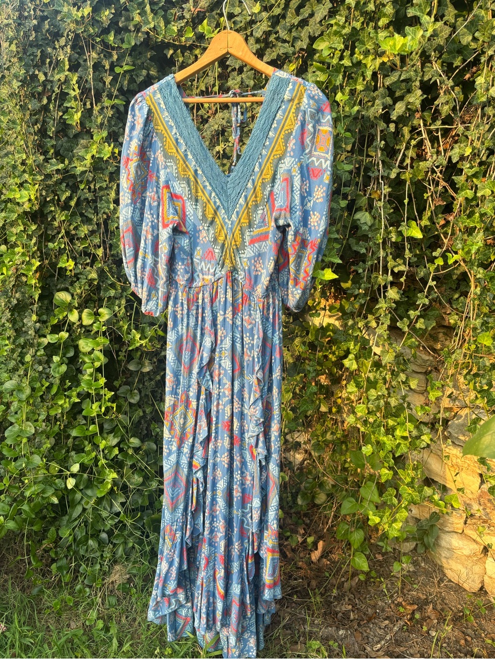Rock in’ G Bohemian Blue Floral Maxi Dress with V-Neck Size L